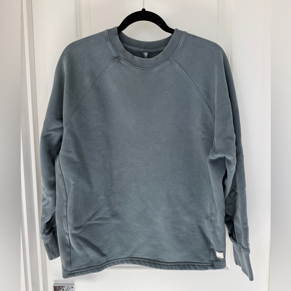Vuori Crewneck Sweatshirt in Slate Blue